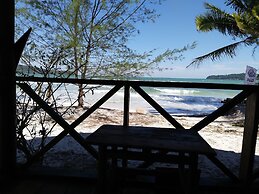 GreenBlue Beach Bungalow Resort