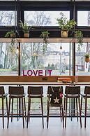 Moxy Duesseldorf South