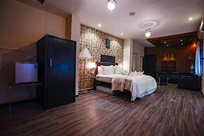 Hotel Creek
