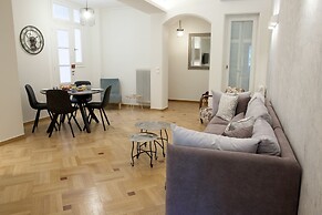 3BD Mansion Apartment in Kolonaki