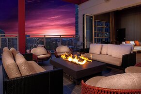 Courtyard by Marriott Dallas Downtown/Reunion District