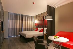 ibis Luoyang Baolong Square Hotel