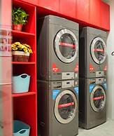 ibis Luoyang Baolong Square Hotel