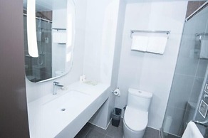 ibis Luoyang Baolong Square Hotel