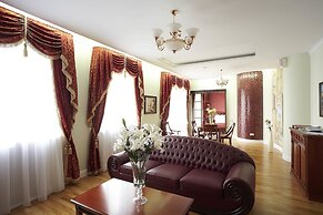 Imperial Club Delux