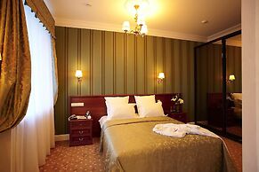 Imperial Club Delux