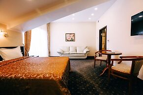 Imperial Club Delux
