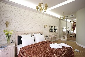 Imperial Club Delux