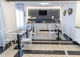 Hotel Ayri