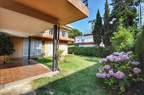 Big Apartment Caprabo