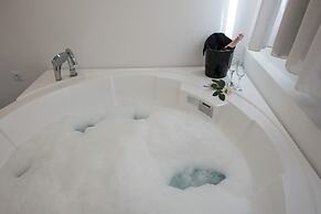 Natura Luxury Boutique Hotel Skopelos