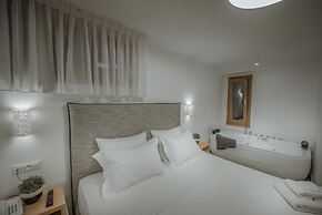 Natura Luxury Boutique Hotel Skopelos