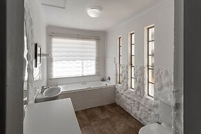 Graceland Conference & Lifestyle Centre