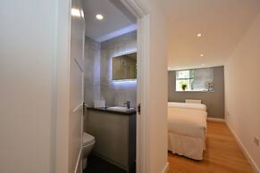 London Deluxe Apartments