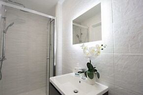 London Deluxe Apartments