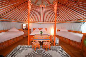 Nomade Lodge - Yourtes