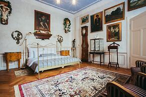 Divná Pani Luxury Gallery Rooms