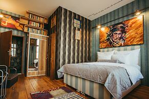 Divná Pani Luxury Gallery Rooms