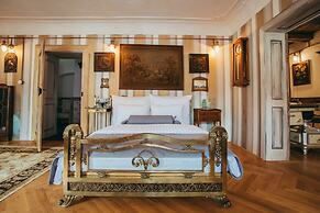 Divná Pani Luxury Gallery Rooms