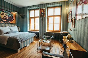 Divná Pani Luxury Gallery Rooms