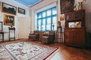 Divná Pani Luxury Gallery Rooms