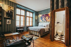 Divná Pani Luxury Gallery Rooms