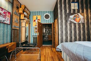 Divná Pani Luxury Gallery Rooms