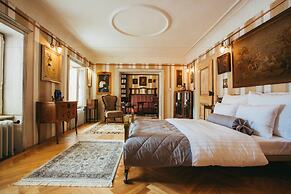 Divná Pani Luxury Gallery Rooms