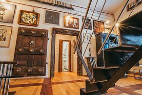 Divná Pani Luxury Gallery Rooms
