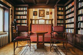 Divná Pani Luxury Gallery Rooms