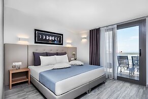 Nymphes Deluxe Accommodation