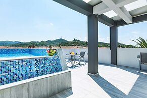 Nymphes Deluxe Accommodation