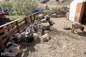 Vallakot Farm Guesthouse