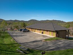 Townsend River Breeze Inn