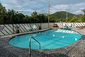 Townsend River Breeze Inn