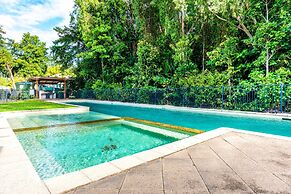 Blue Lagoon Villas