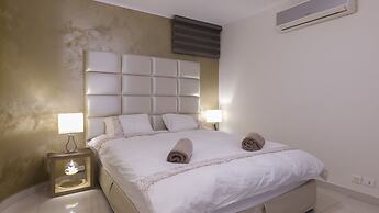 Luxury Suite By The Pool