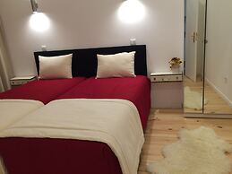 Clerigos H Apartments