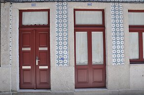 Clerigos H Apartments