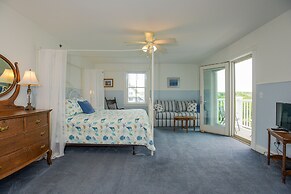 Payne's Harbor View Inn