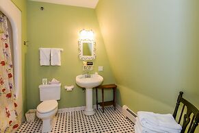 Payne's Harbor View Inn