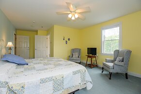 Payne's Harbor View Inn