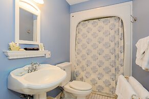 Payne's Harbor View Inn