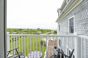 Payne's Harbor View Inn