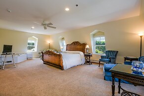 Payne's Harbor View Inn