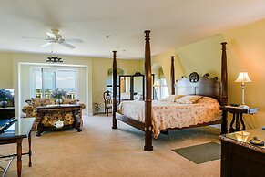 Payne's Harbor View Inn