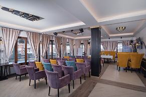 Boomerang Boutique Hotel