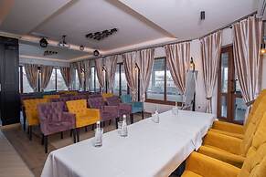 Boomerang Boutique Hotel