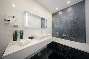 Luxury Majpruz Suites