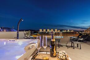 Luxury Majpruz Suites